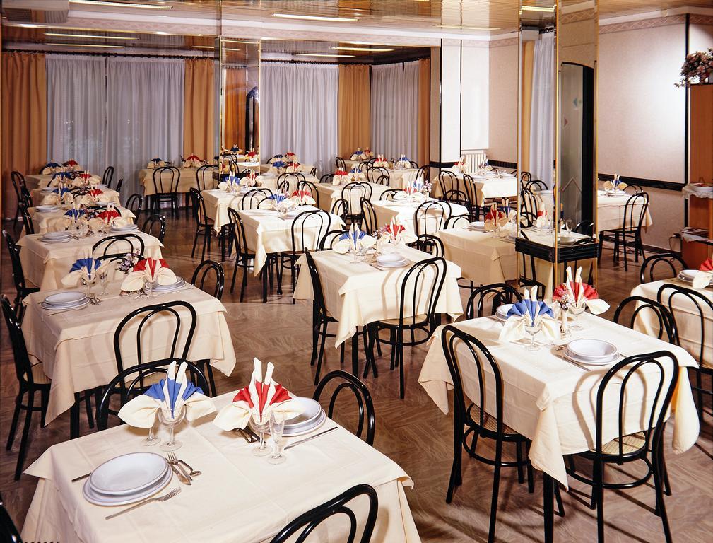 Hotel Sabbia D'Oro リミニ エクステリア 写真