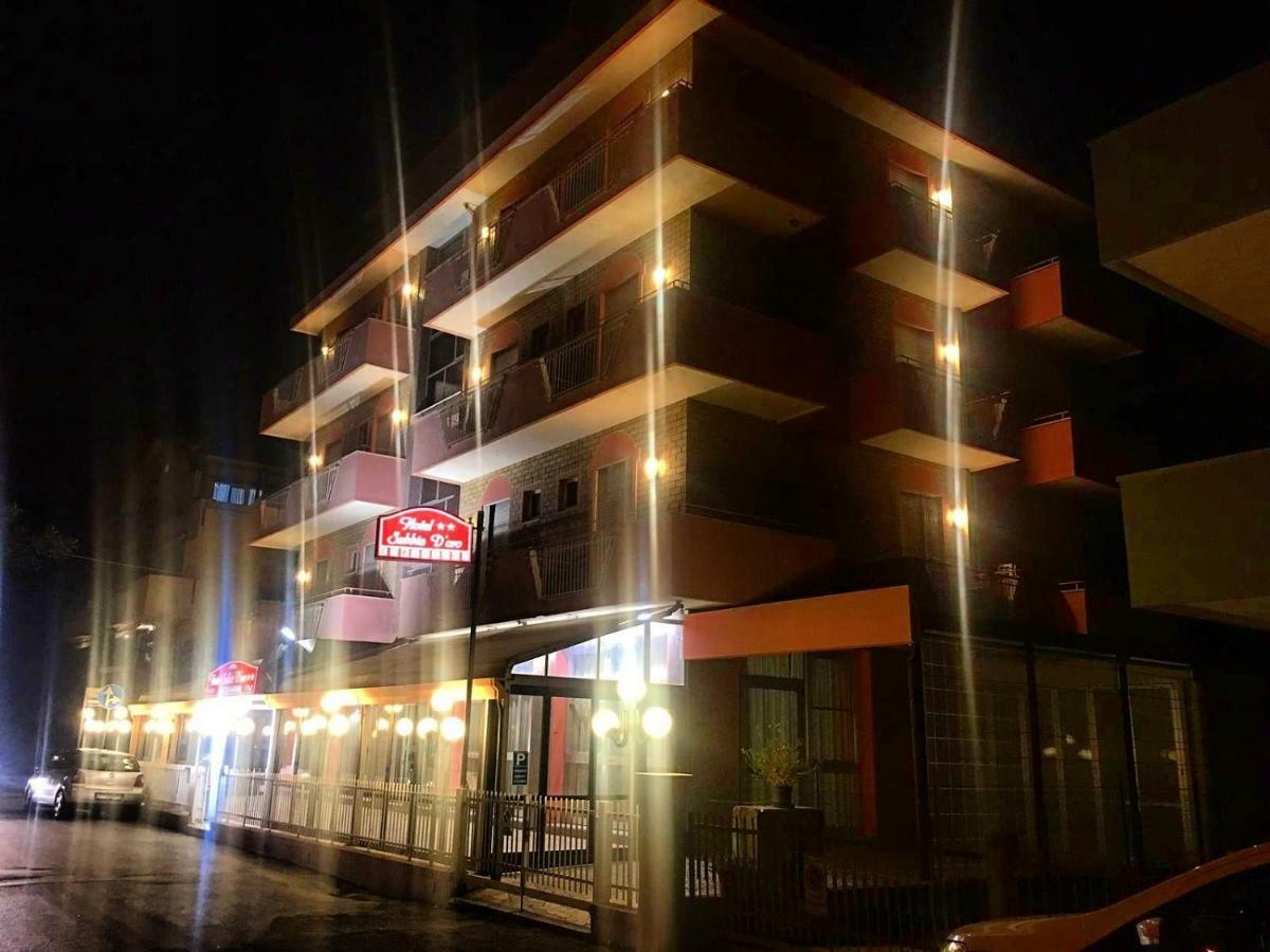 Hotel Sabbia D'Oro リミニ エクステリア 写真