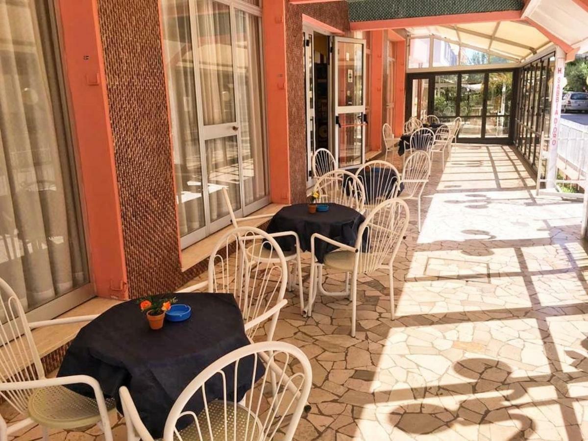 Hotel Sabbia D'Oro リミニ エクステリア 写真